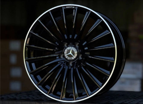 Литые диски Mercedes AMG FlowForming GLOSS BLACK POLISH LIP 19” 5x112 ET35 8.5J D66.6