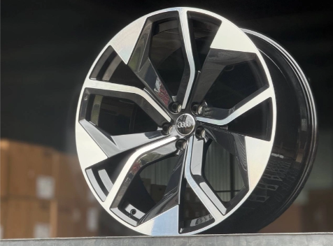 Кованые диски AUDI FORGED GLOSS BLACK FACE 23” 5x112 ET15 10J D66.6