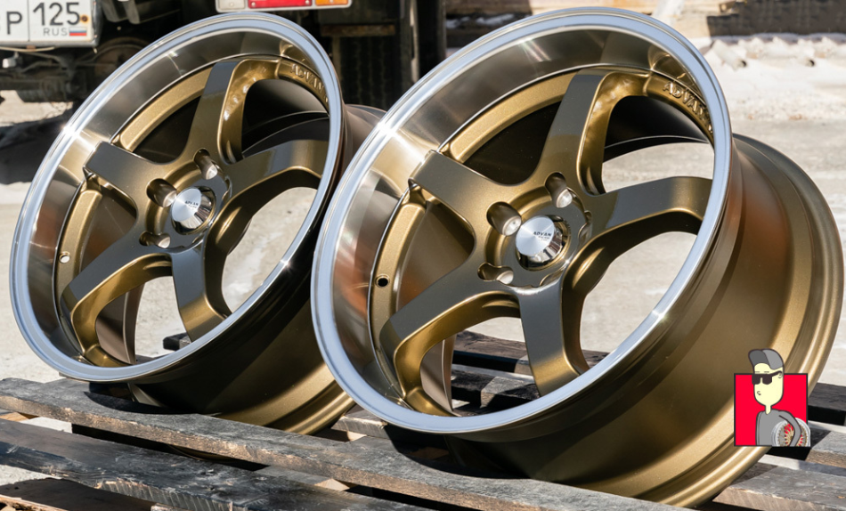 Комплект дисков SSR SP1 18x8.5/9.5 et25 5x100/5x114.3 d73.1